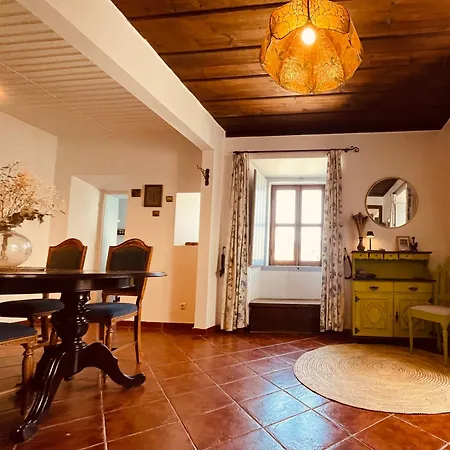 La Casa Flores, Maison Traditionnelle Portugaise *